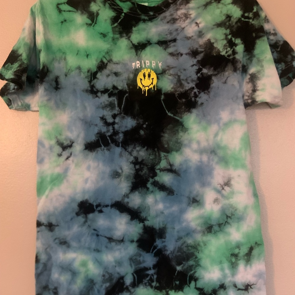Tee - Picture 2 of 4
